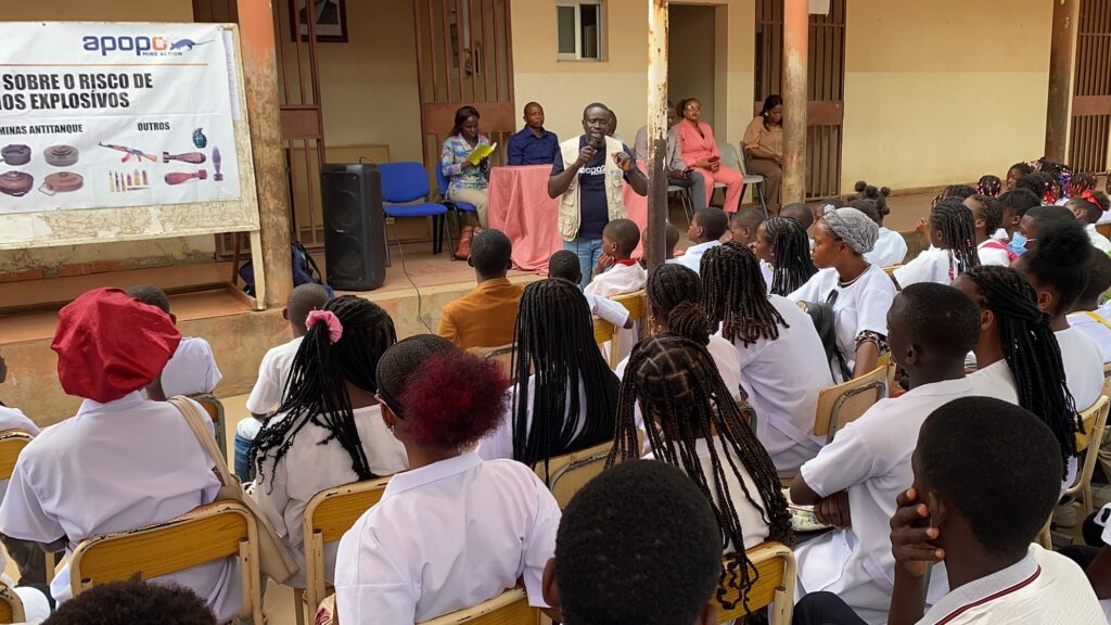 APOPO’s landmine risk education sessions at schools in Angola