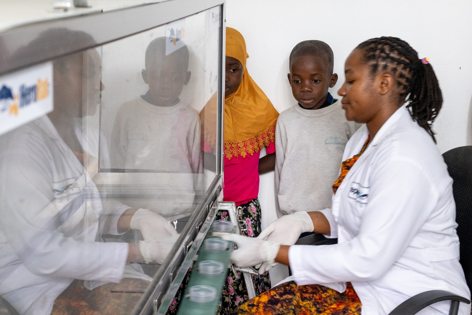 Twism Zainab and Omari learn about TB detection rats